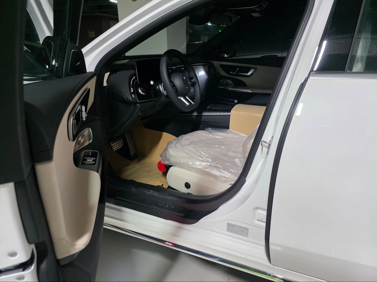 MERCEDES BENZ E-CLASS W214