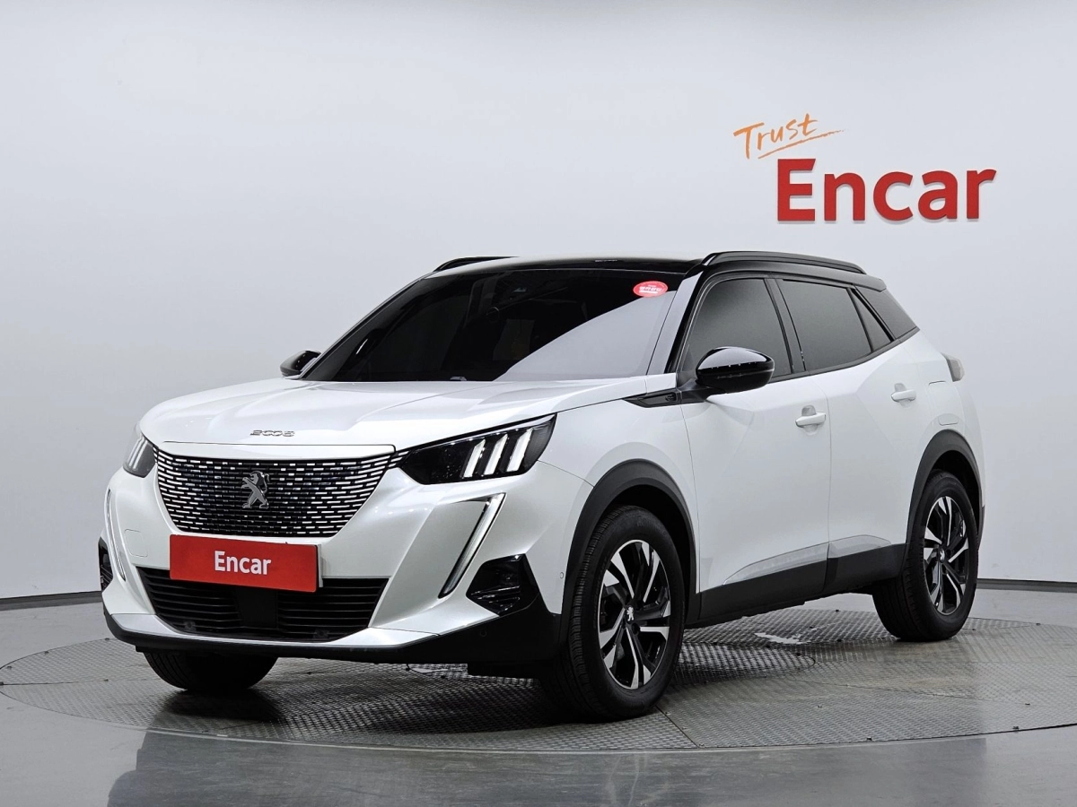 PEUGEOT E-2008  2020