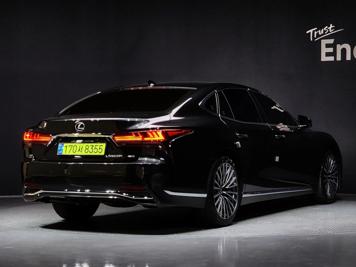 LEXUS LS500H