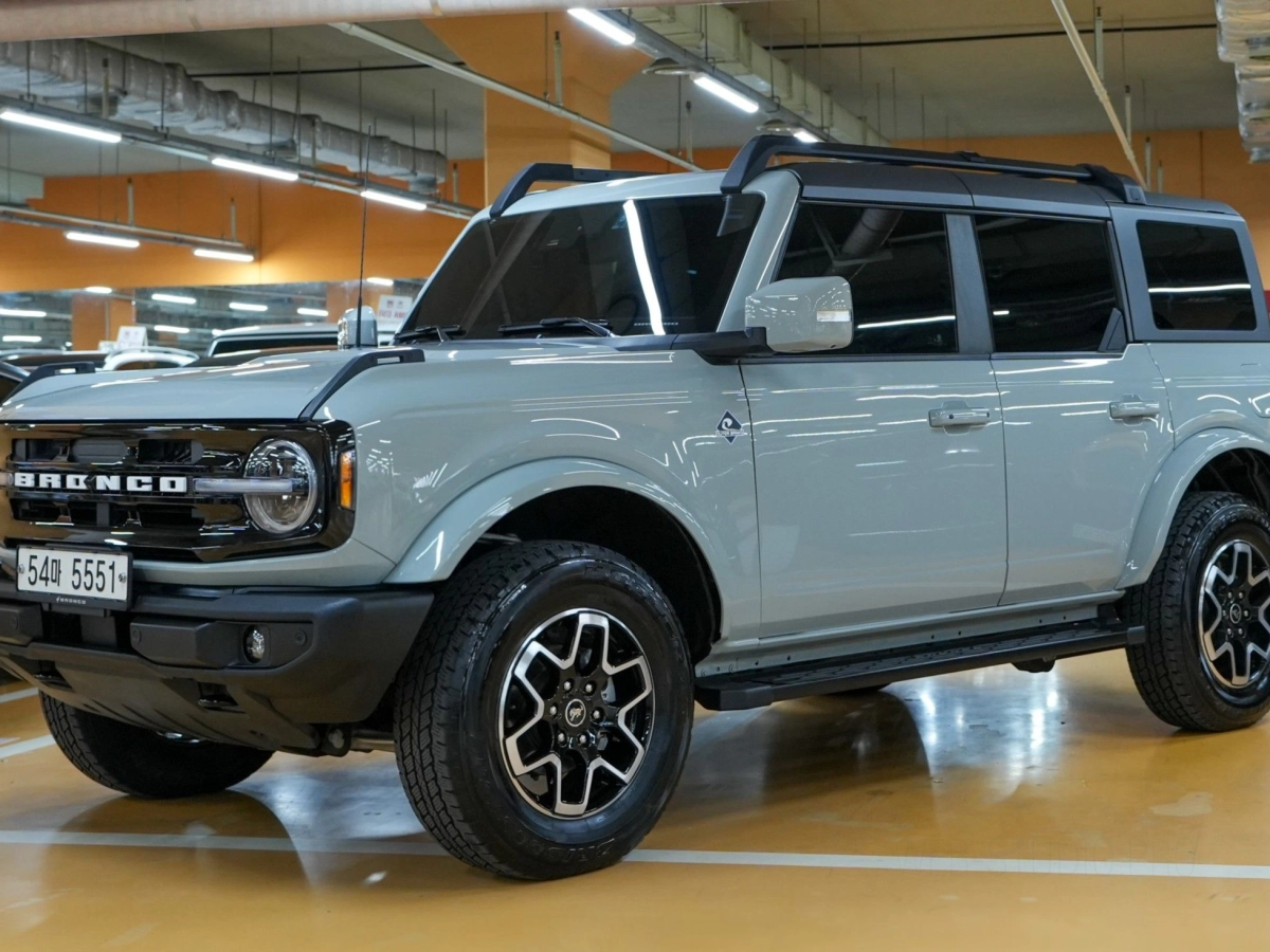 FORD BRONCO