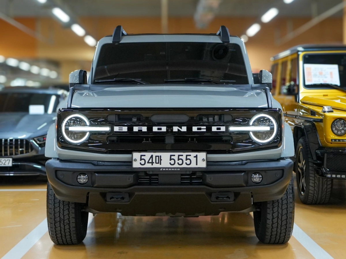FORD BRONCO