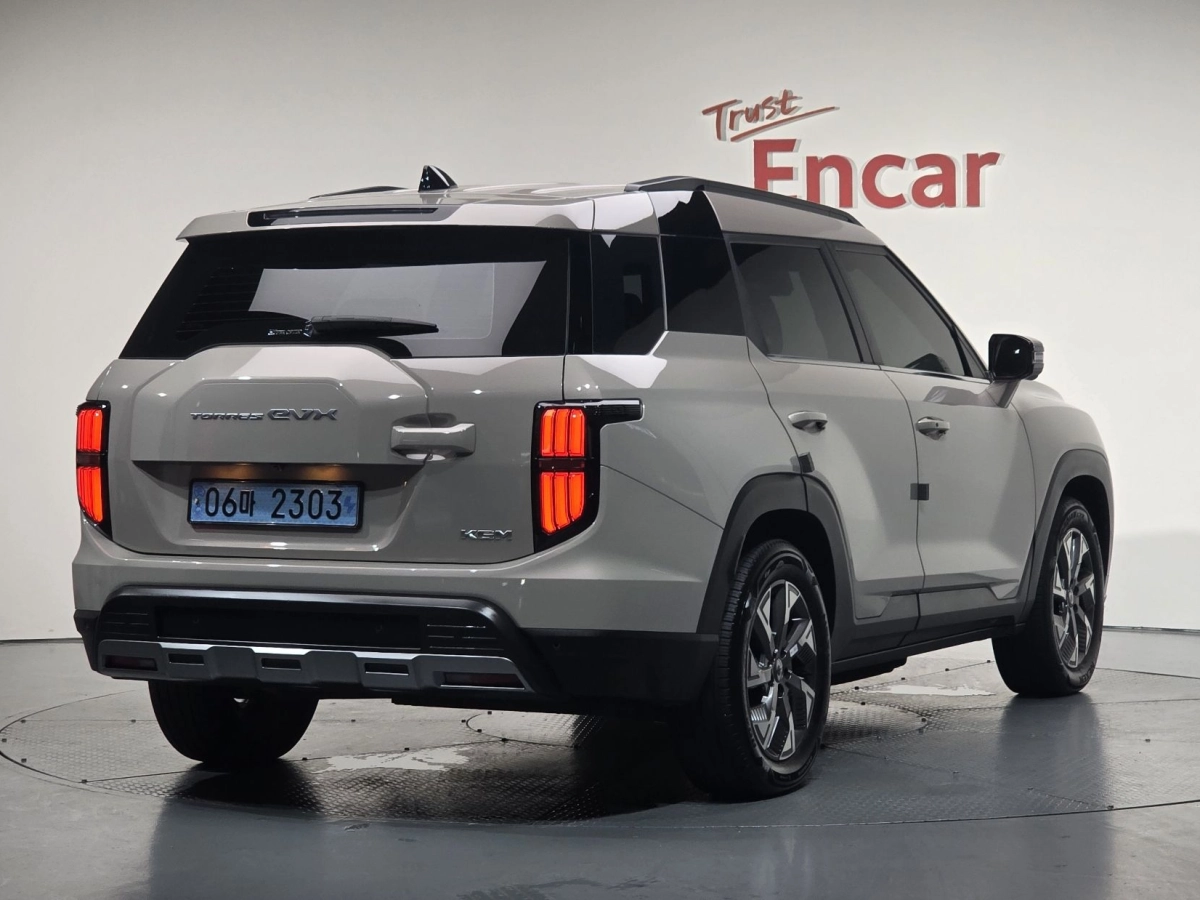 SSANGYONG TORRES EVX