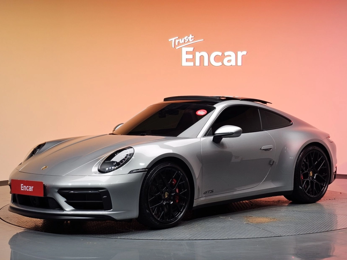 PORSCHE 911 992  2024