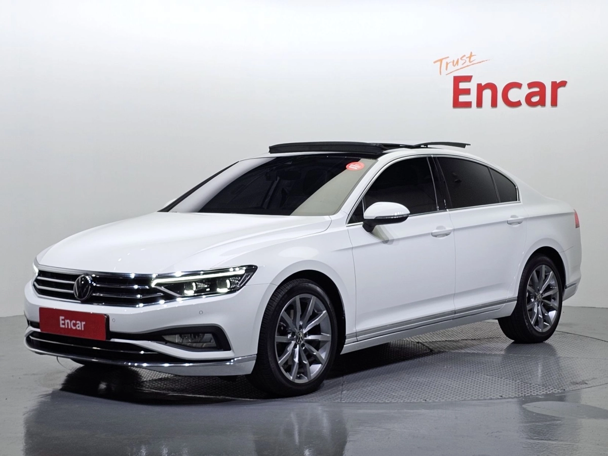 VOLKSWAGEN PASSAT GT B8