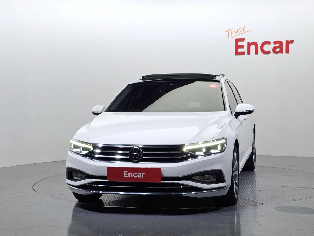 VOLKSWAGEN PASSAT GT B8