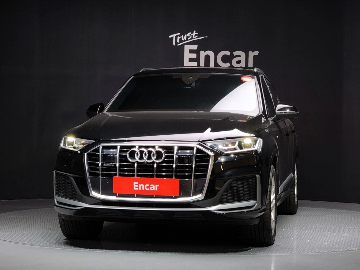 AUDI Q7 4M