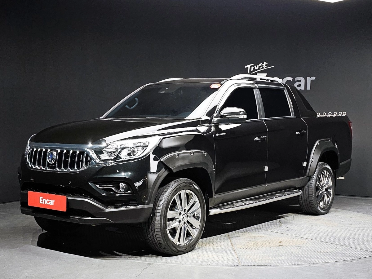 SSANGYONG REXTON SPORTS CAR