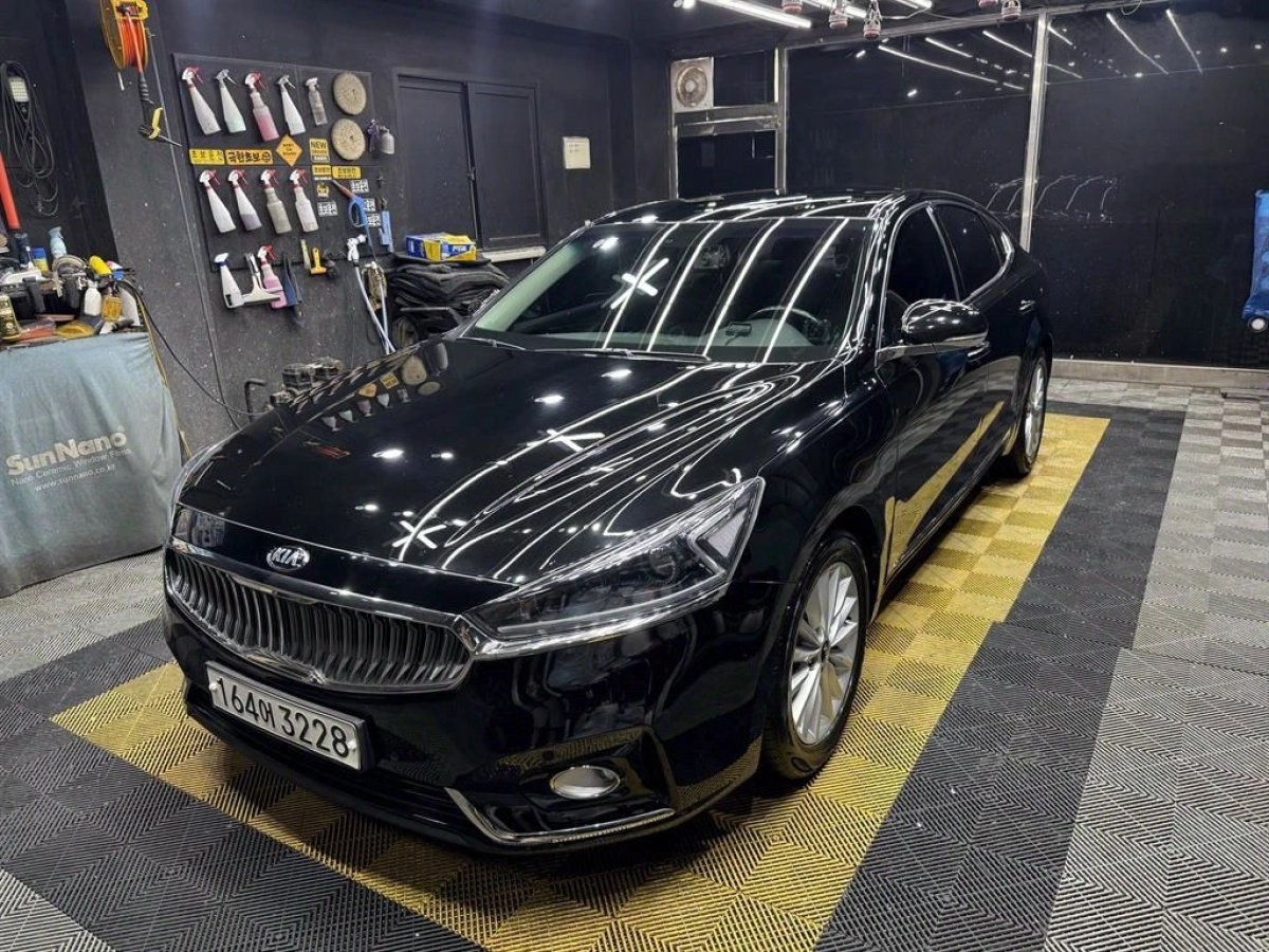 KIA K7