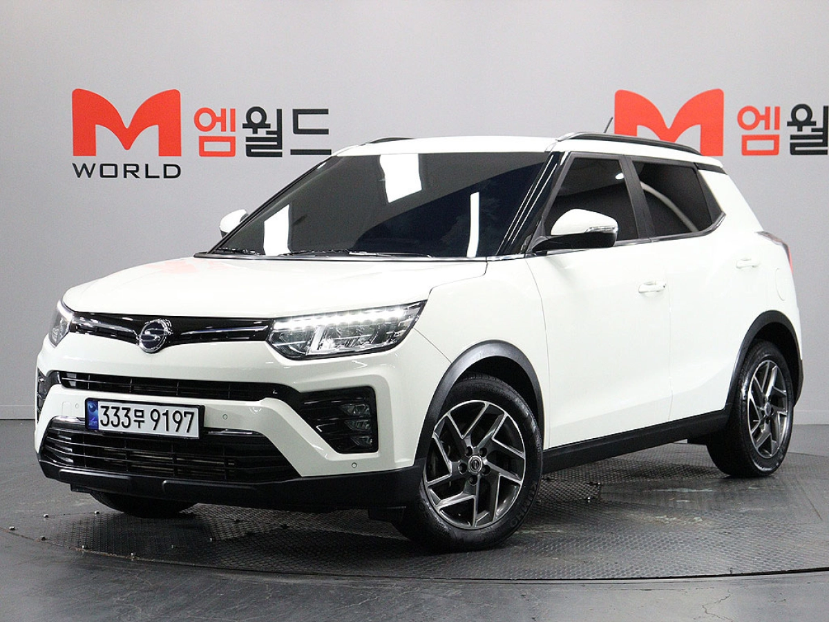SSANGYONG TIVOLI VERY NEW