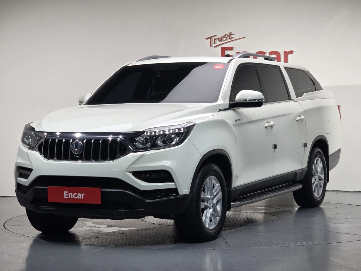 SSANGYONG REXTON SPORTS CAR