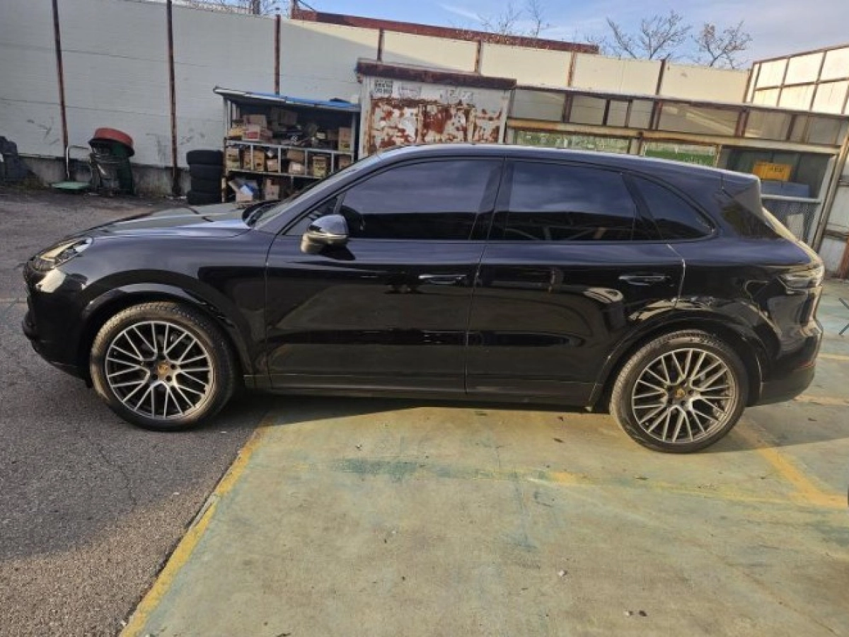 PORSCHE CAYENNE PO536