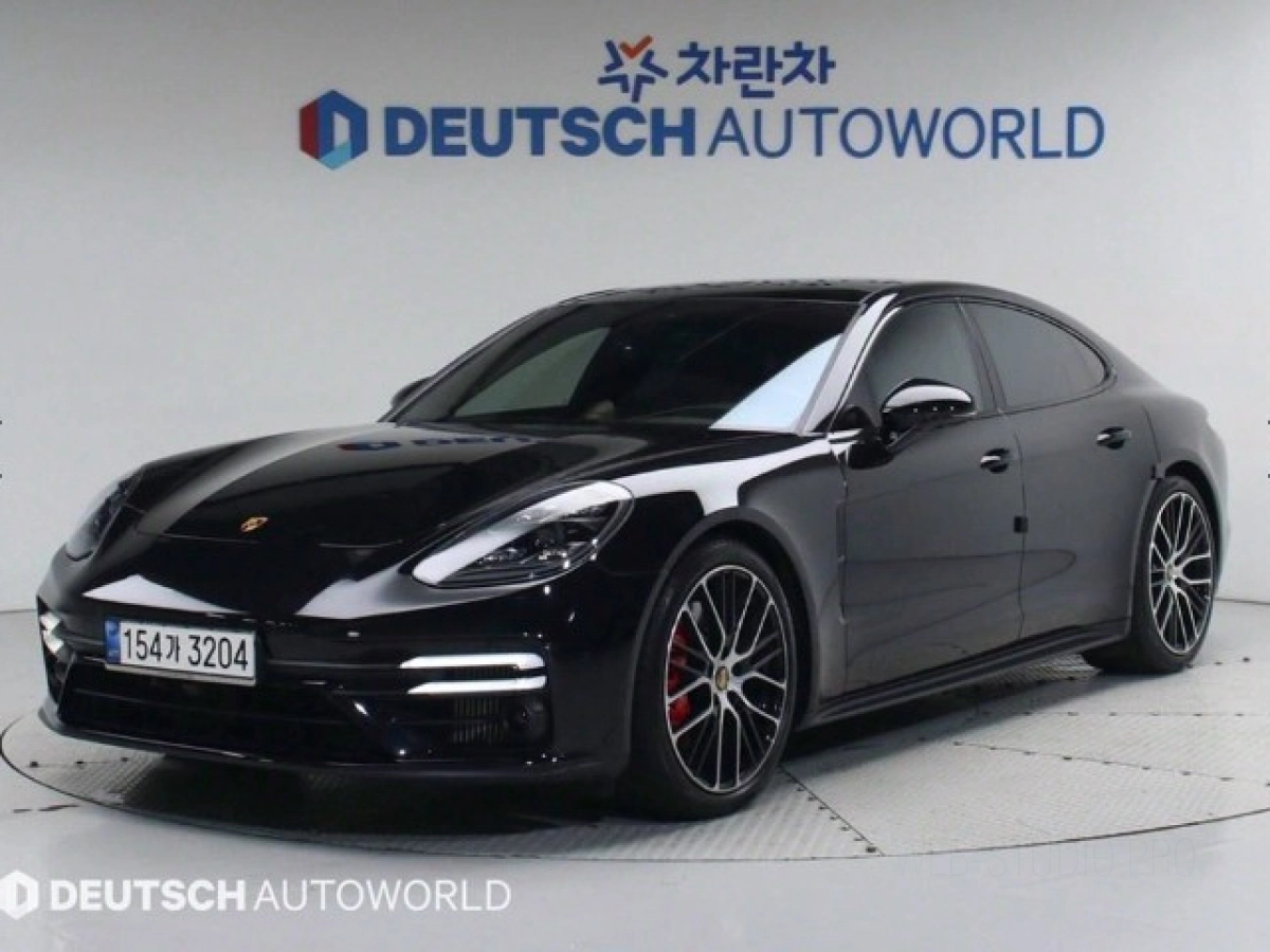 PORSCHE PANAMERA 971