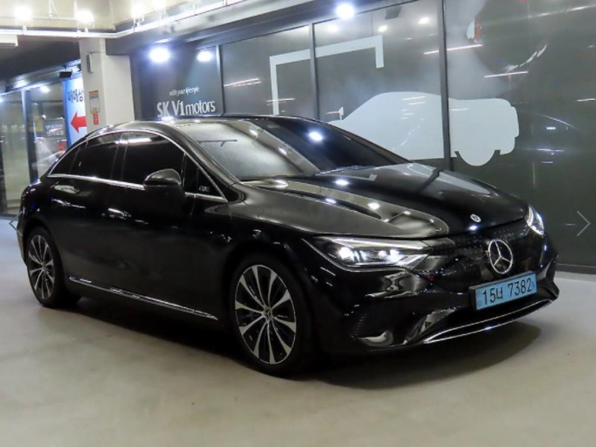 MERCEDES BENZ EQE V295