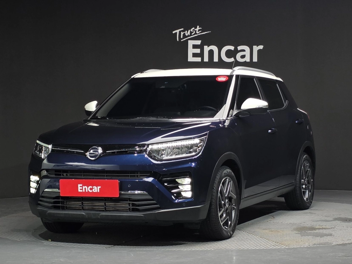 SSANGYONG TIVOLI VERY NEW  2021