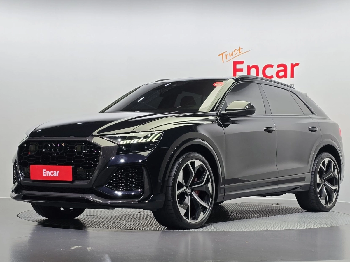 AUDI RSQ8 4M  2021