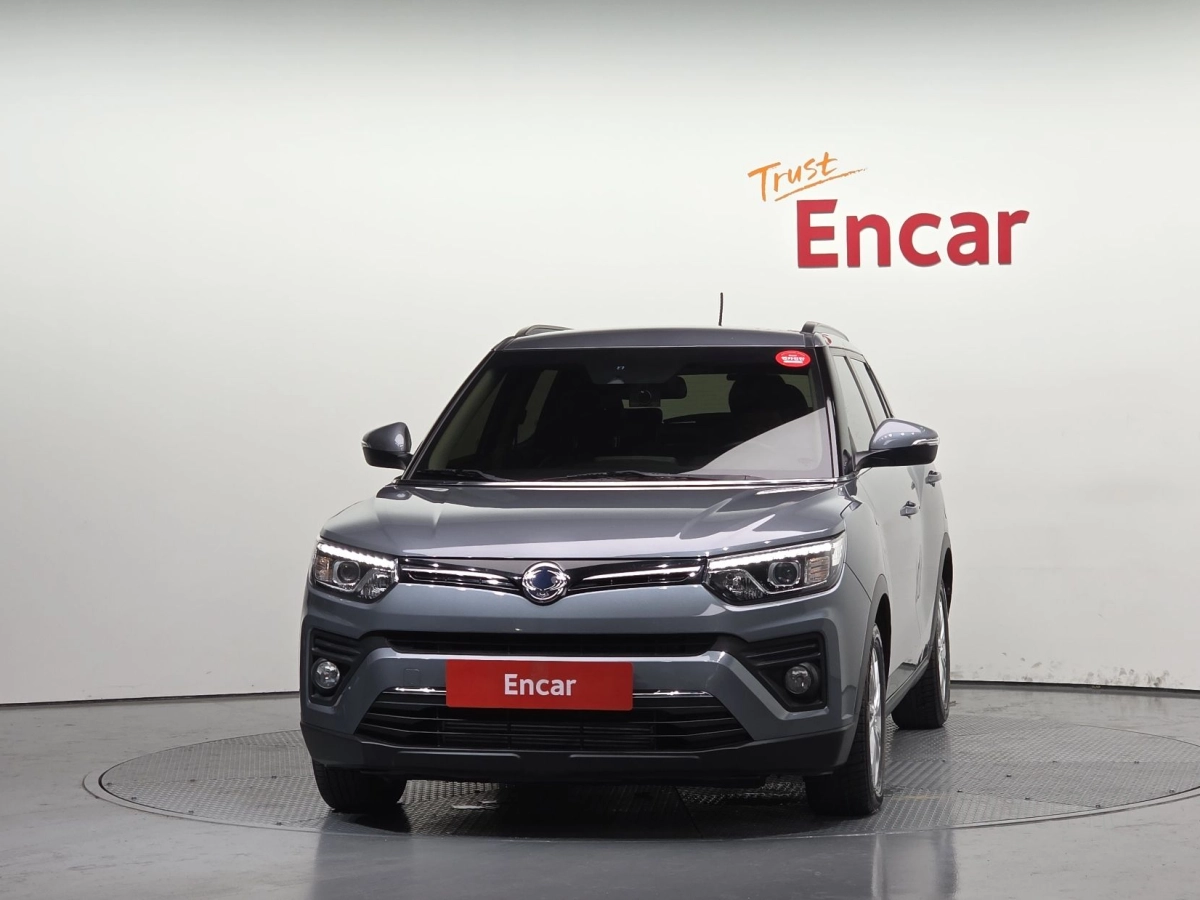 SSANGYONG TIVOLI VERY NEW