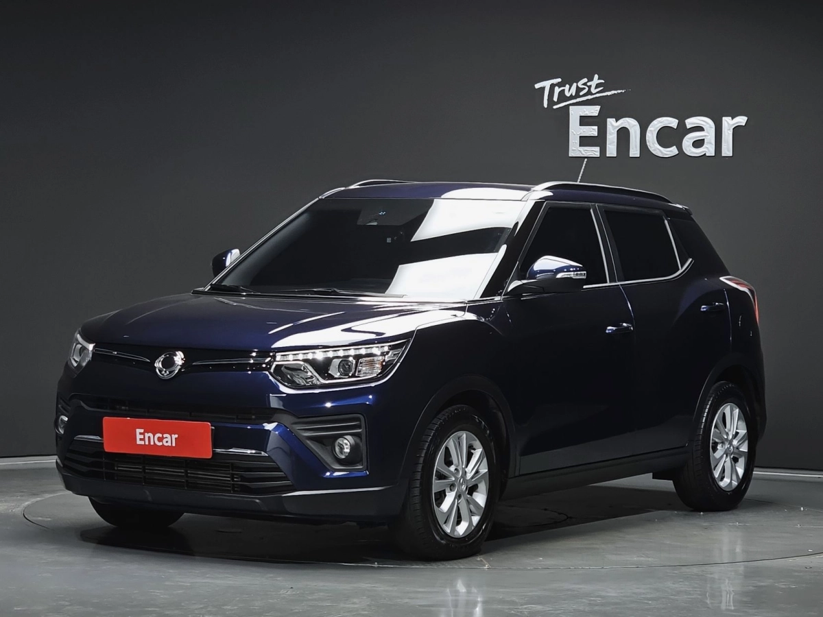 SSANGYONG TIVOLI VERY NEW