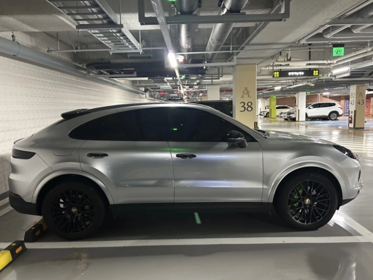 PORSCHE CAYENNE PO536