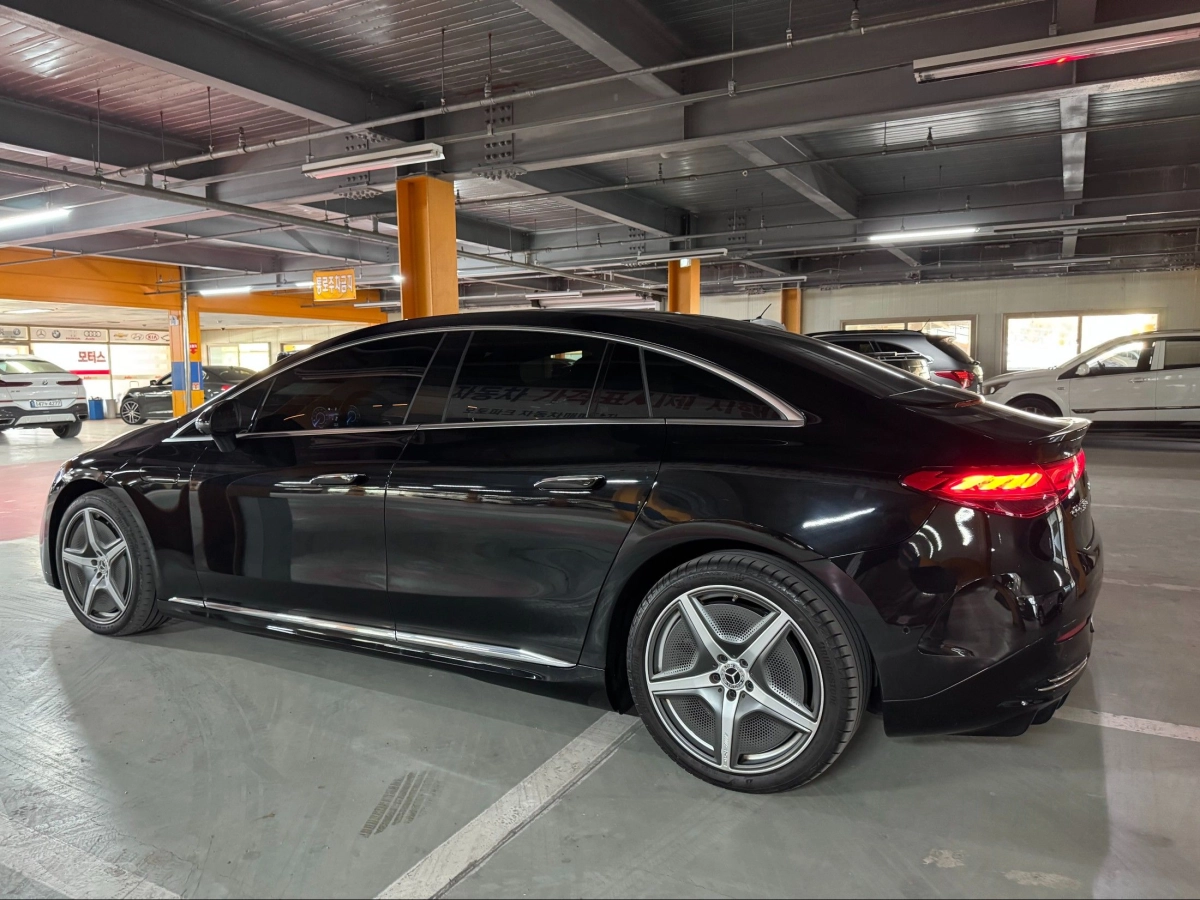 MERCEDES BENZ EQE V295