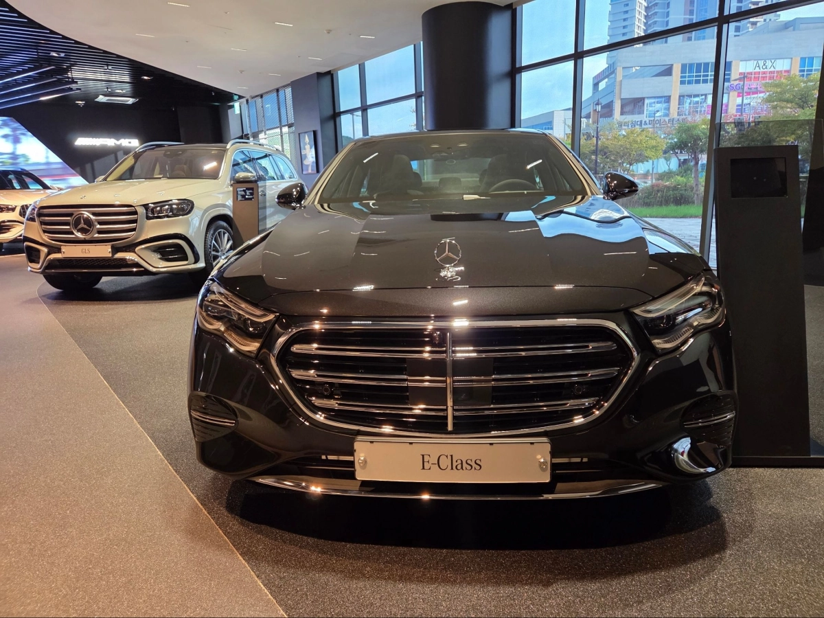 MERCEDES BENZ E-CLASS W214