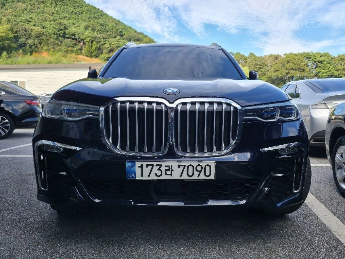 BMW X7 G07