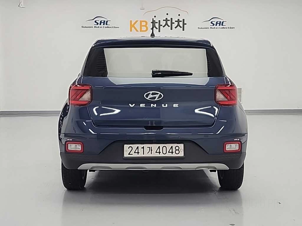 HYUNDAI VENUE