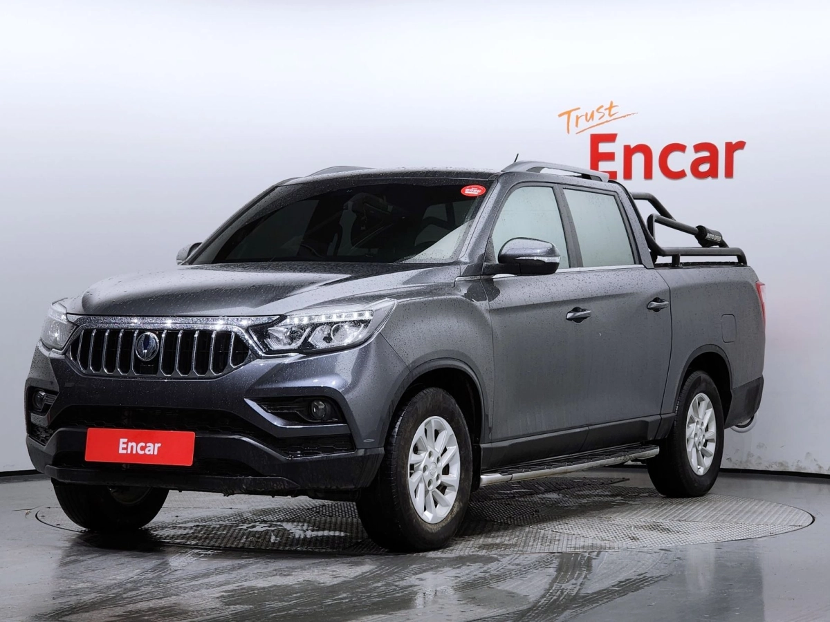 SSANGYONG REXTON SPORTS CAR