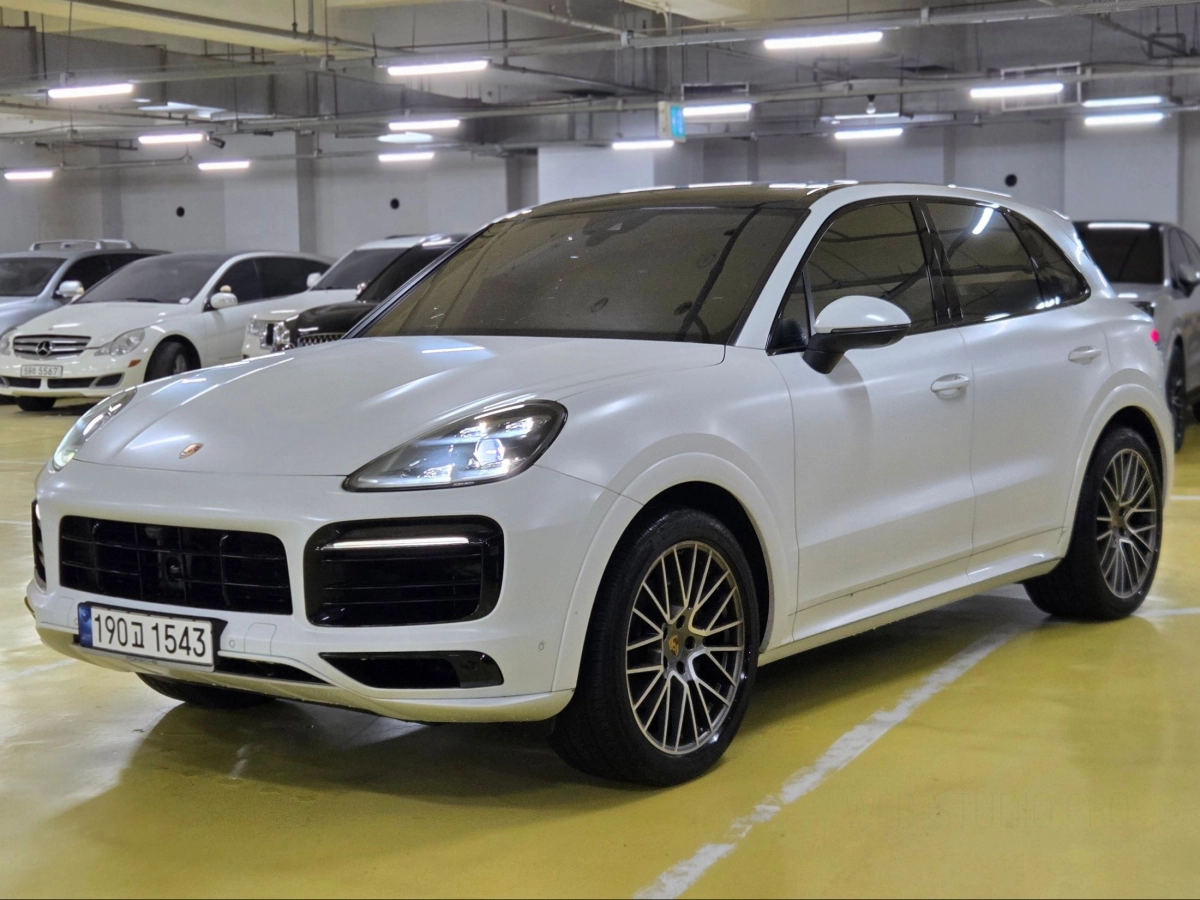 PORSCHE CAYENNE PO536  2023