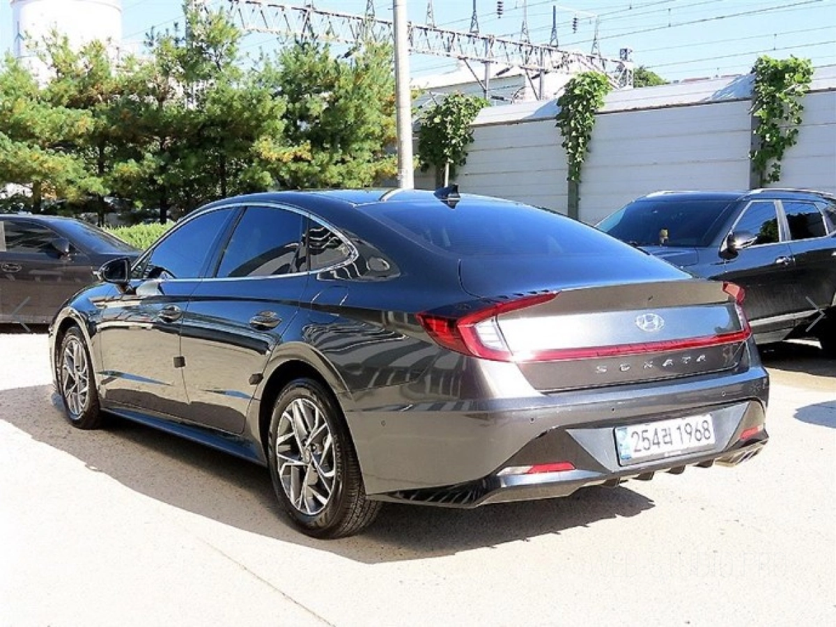 HYUNDAI SONATA DN8