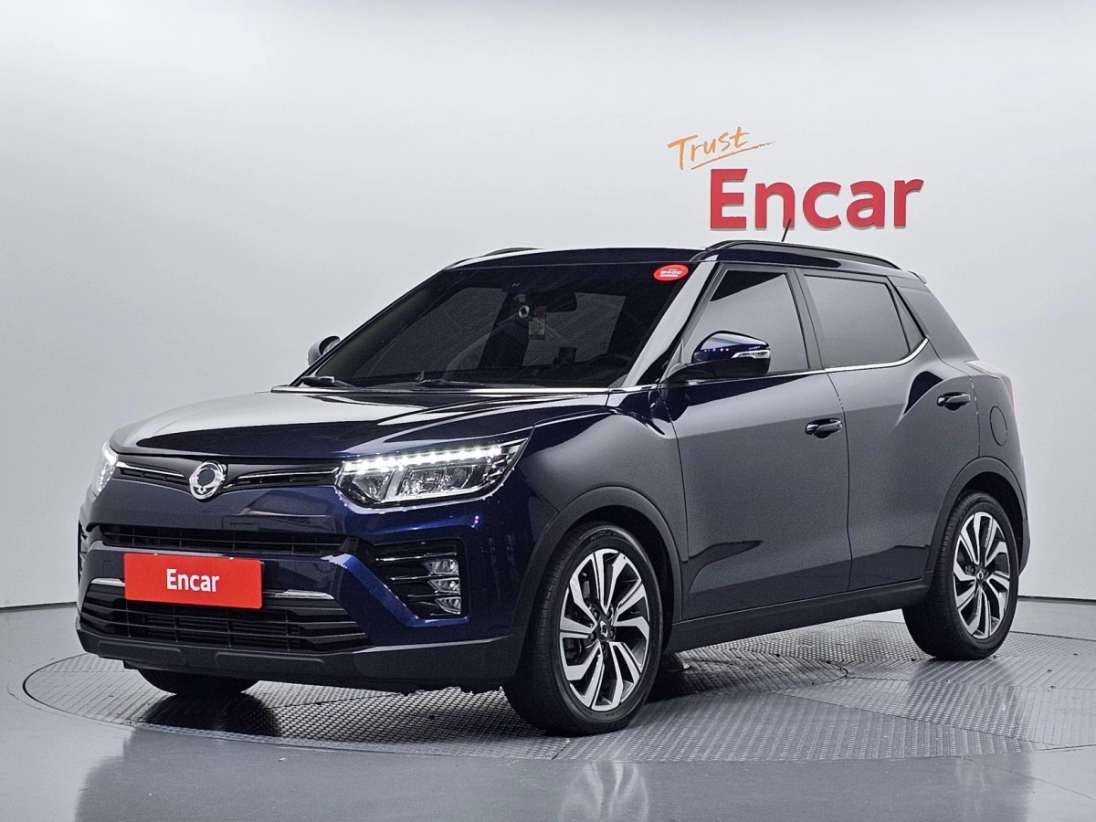 SSANGYONG TIVOLI VERY NEW