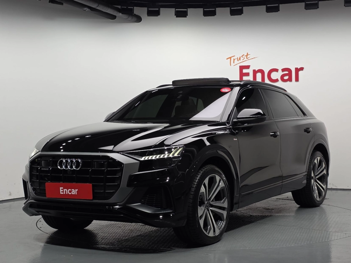 AUDI Q8 4M  2022