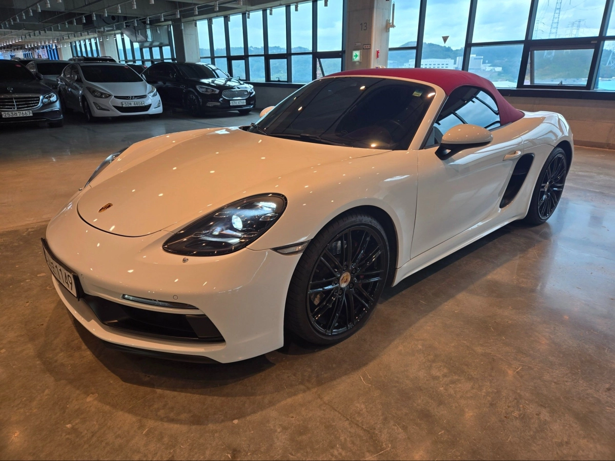 PORSCHE 718 BOXSTER