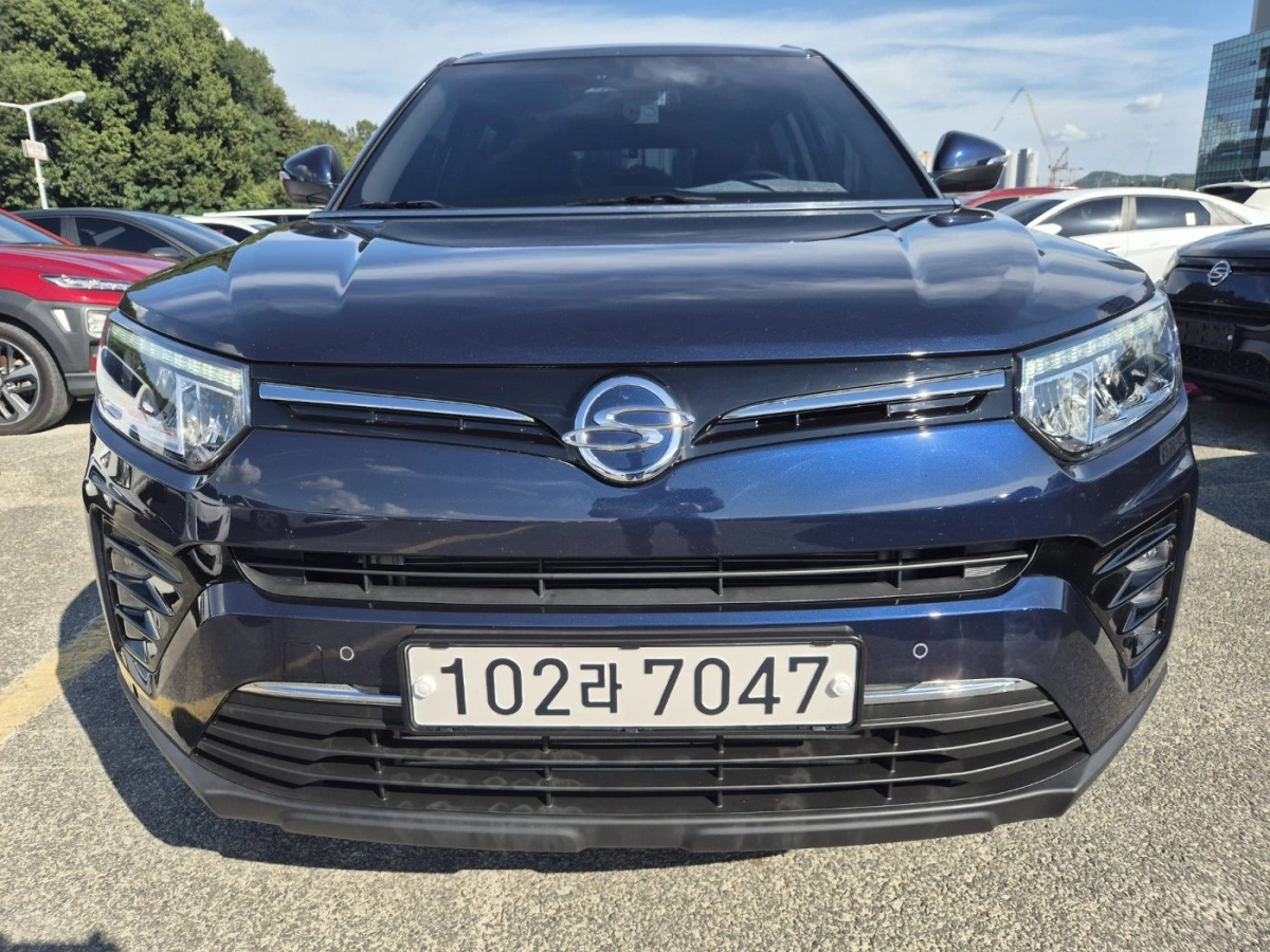 SSANGYONG TIVOLI VERY NEW