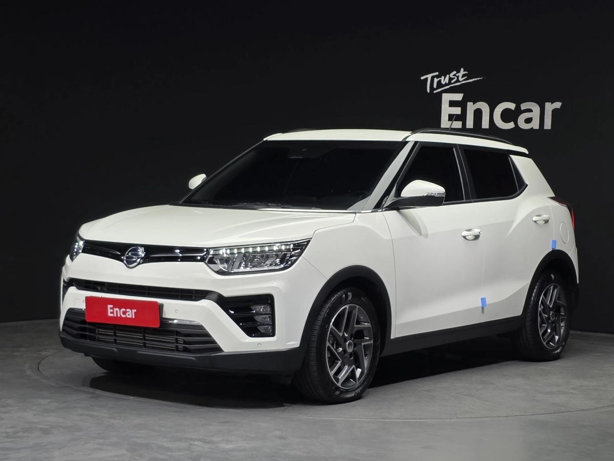 SSANGYONG TIVOLI VERY NEW