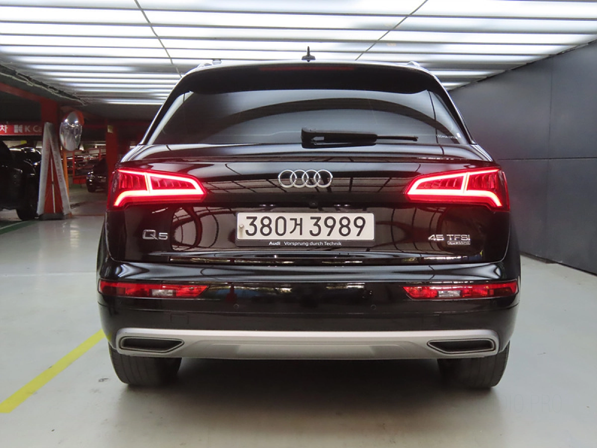 AUDI Q5 FY