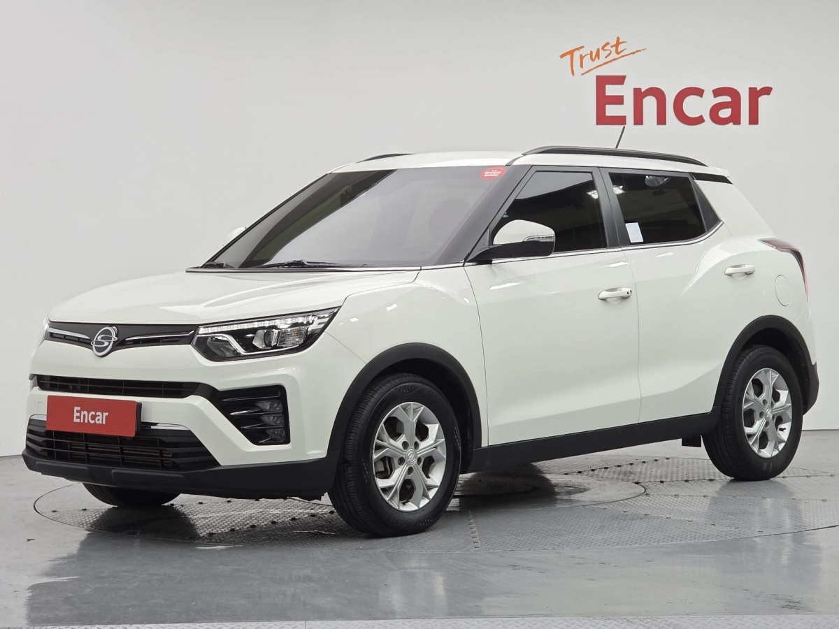 SSANGYONG TIVOLI VERY NEW