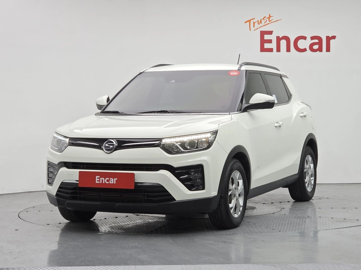 SSANGYONG TIVOLI VERY NEW