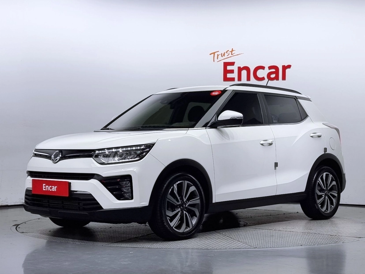 SSANGYONG TIVOLI VERY NEW