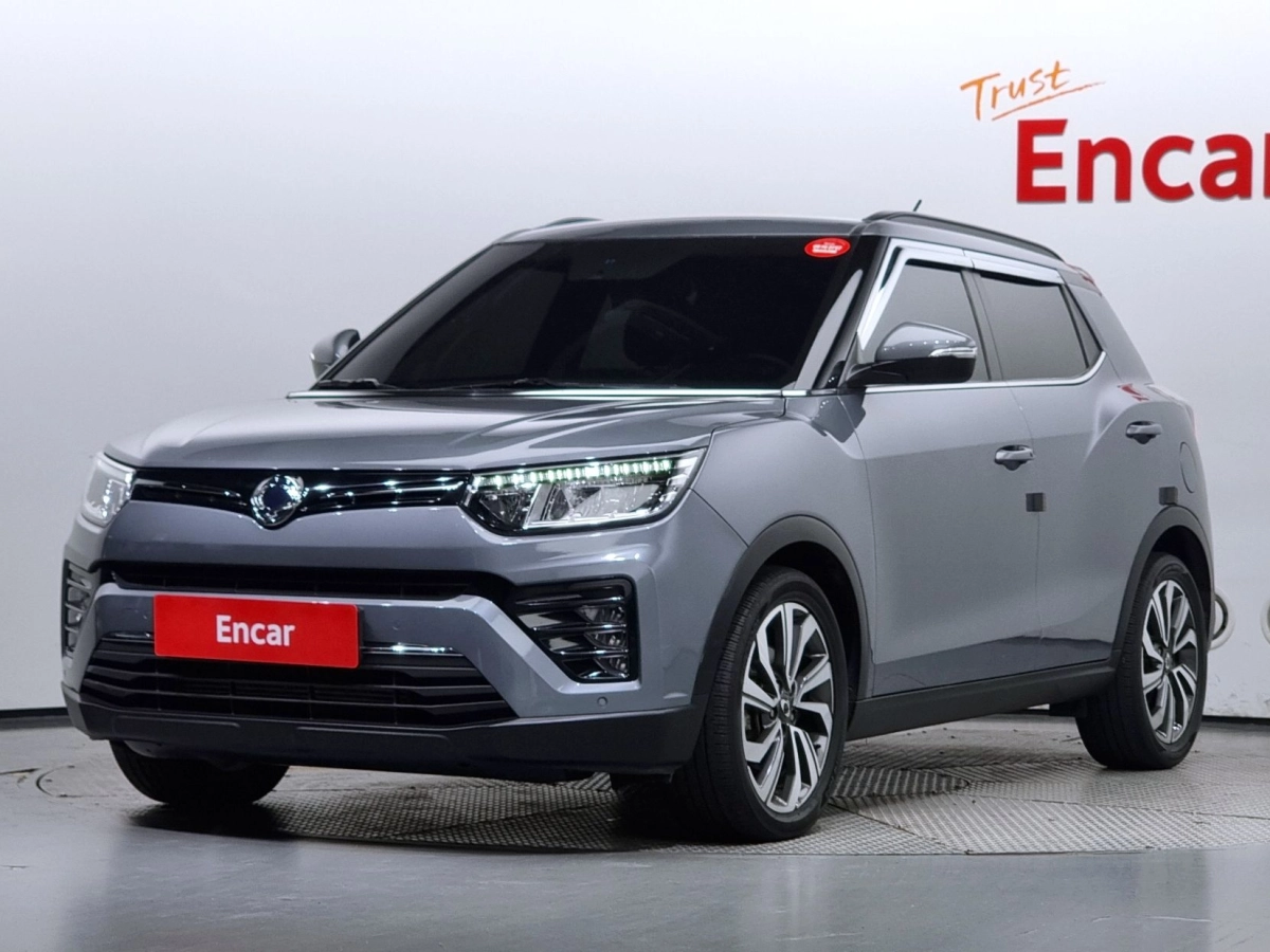 SSANGYONG TIVOLI VERY NEW