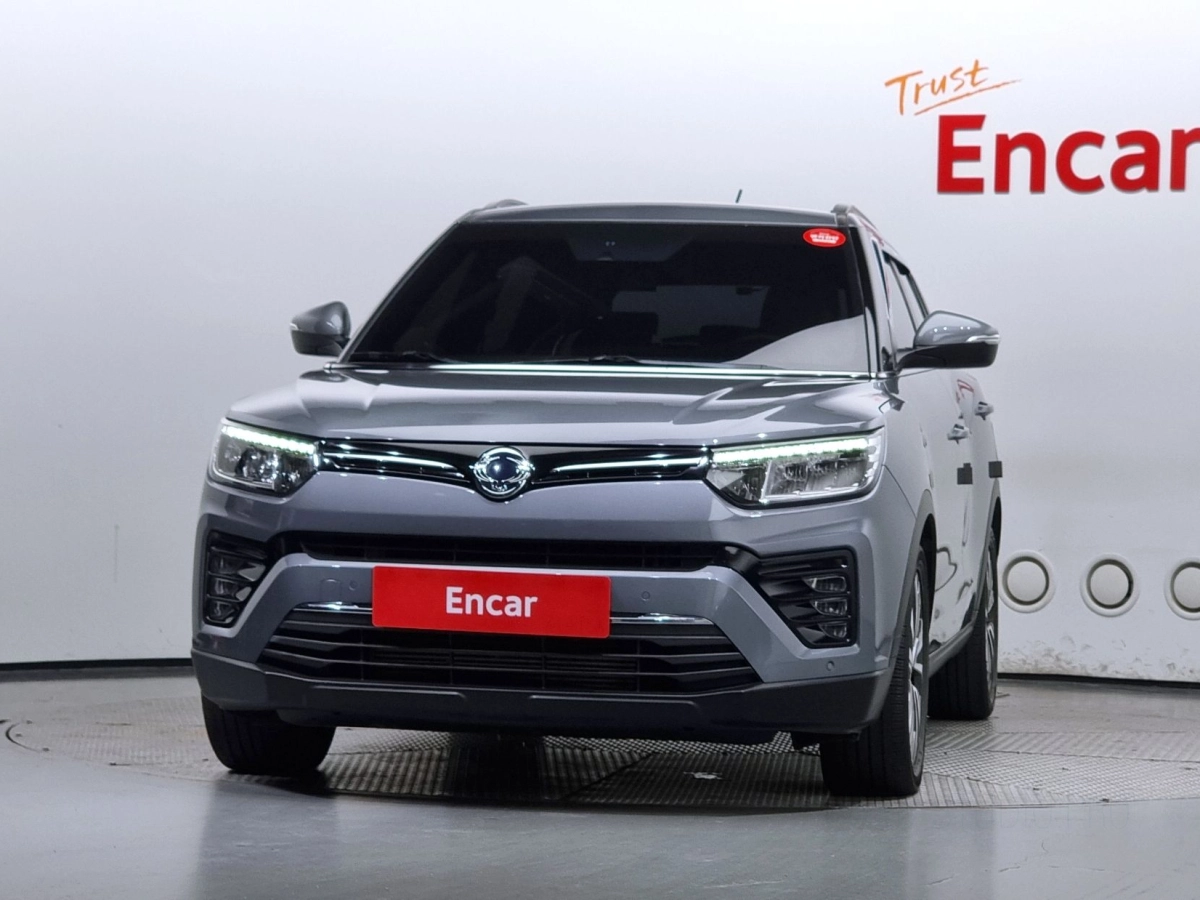 SSANGYONG TIVOLI VERY NEW