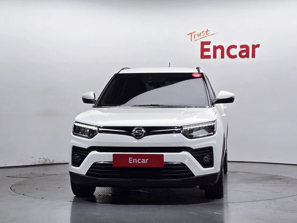 SSANGYONG TIVOLI VERY NEW