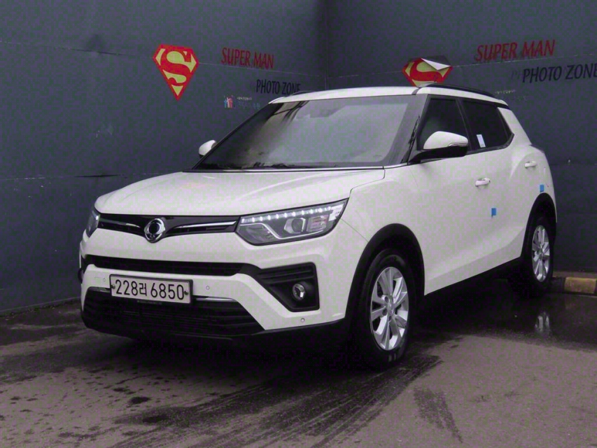 SSANGYONG TIVOLI VERY NEW