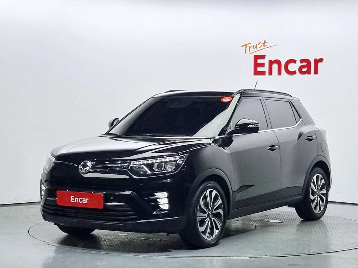 SSANGYONG TIVOLI VERY NEW