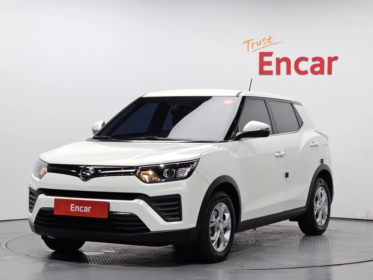 SSANGYONG TIVOLI VERY NEW