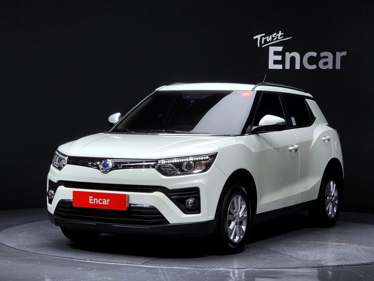 SSANGYONG TIVOLI VERY NEW