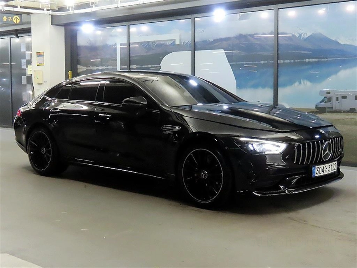 MERCEDES BENZ AMG GT