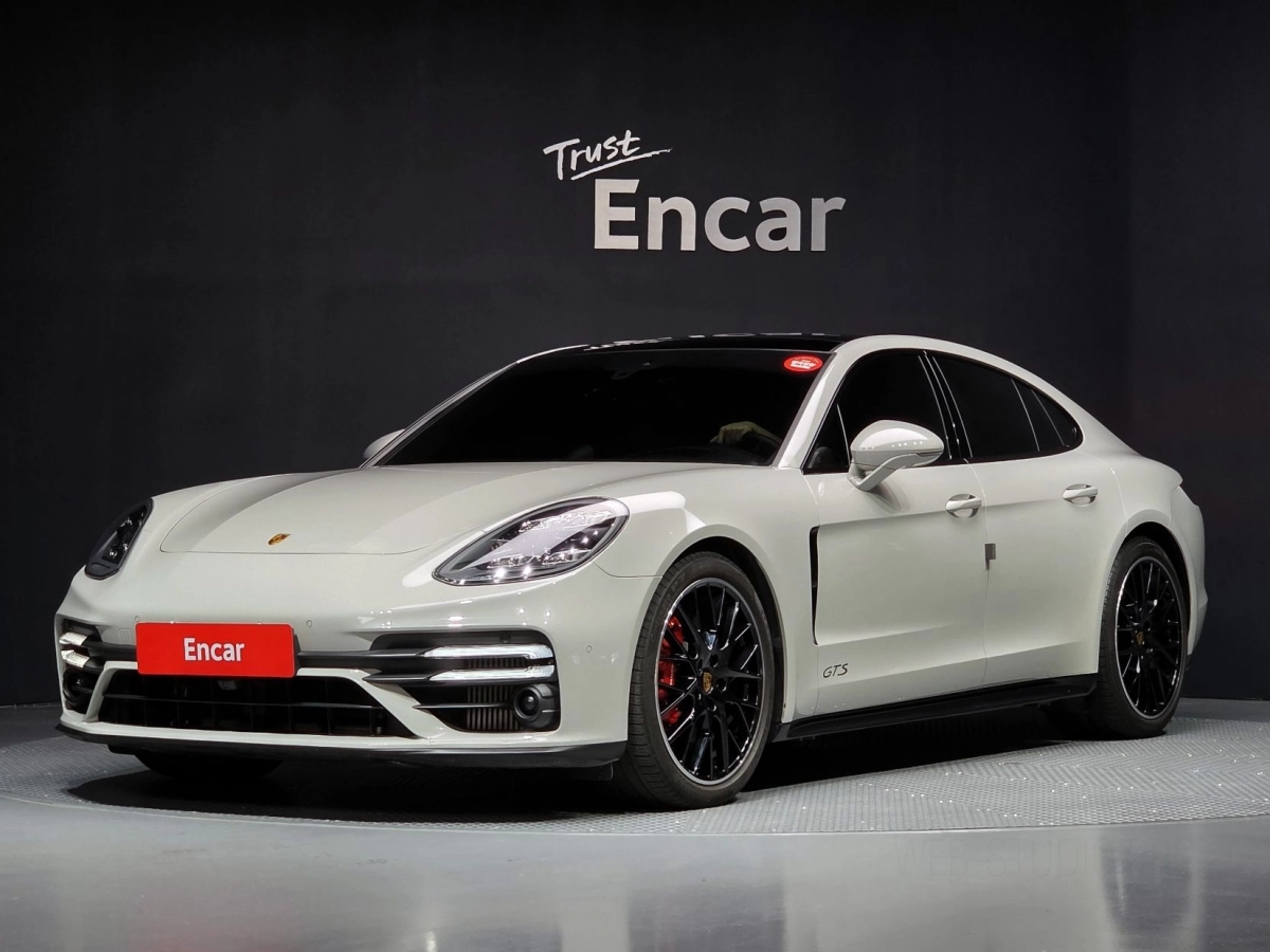 PORSCHE PANAMERA 971