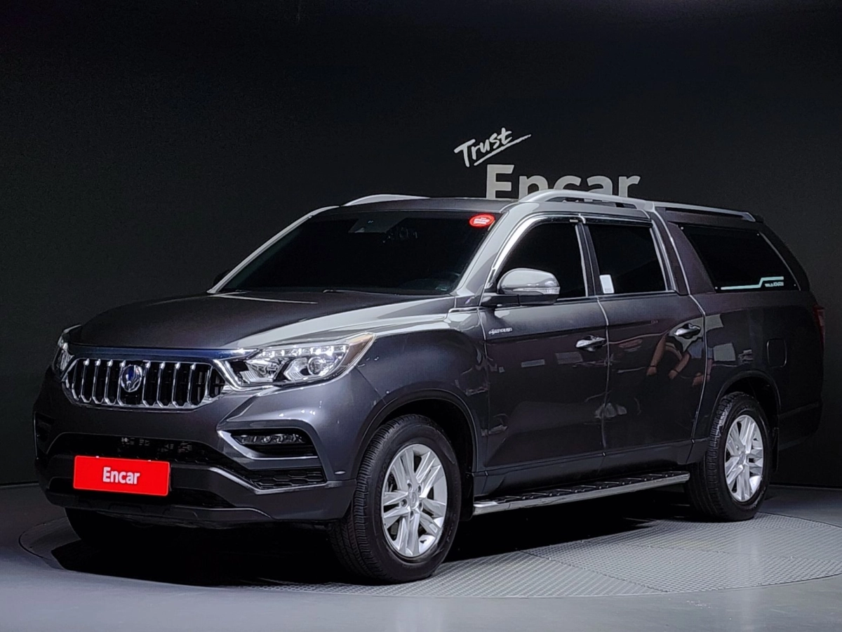 SSANGYONG REXTON SPORTS CAR