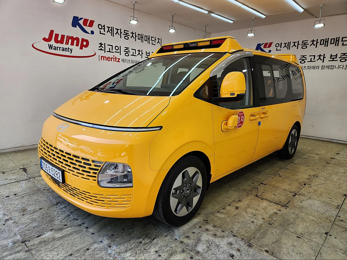 HYUNDAI STARIA 2024