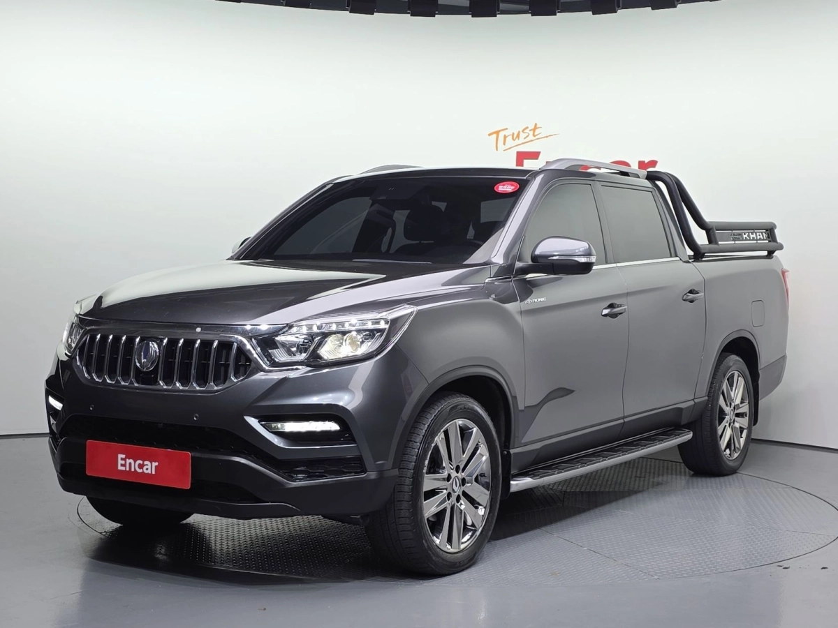 SSANGYONG REXTON SPORTS CAR